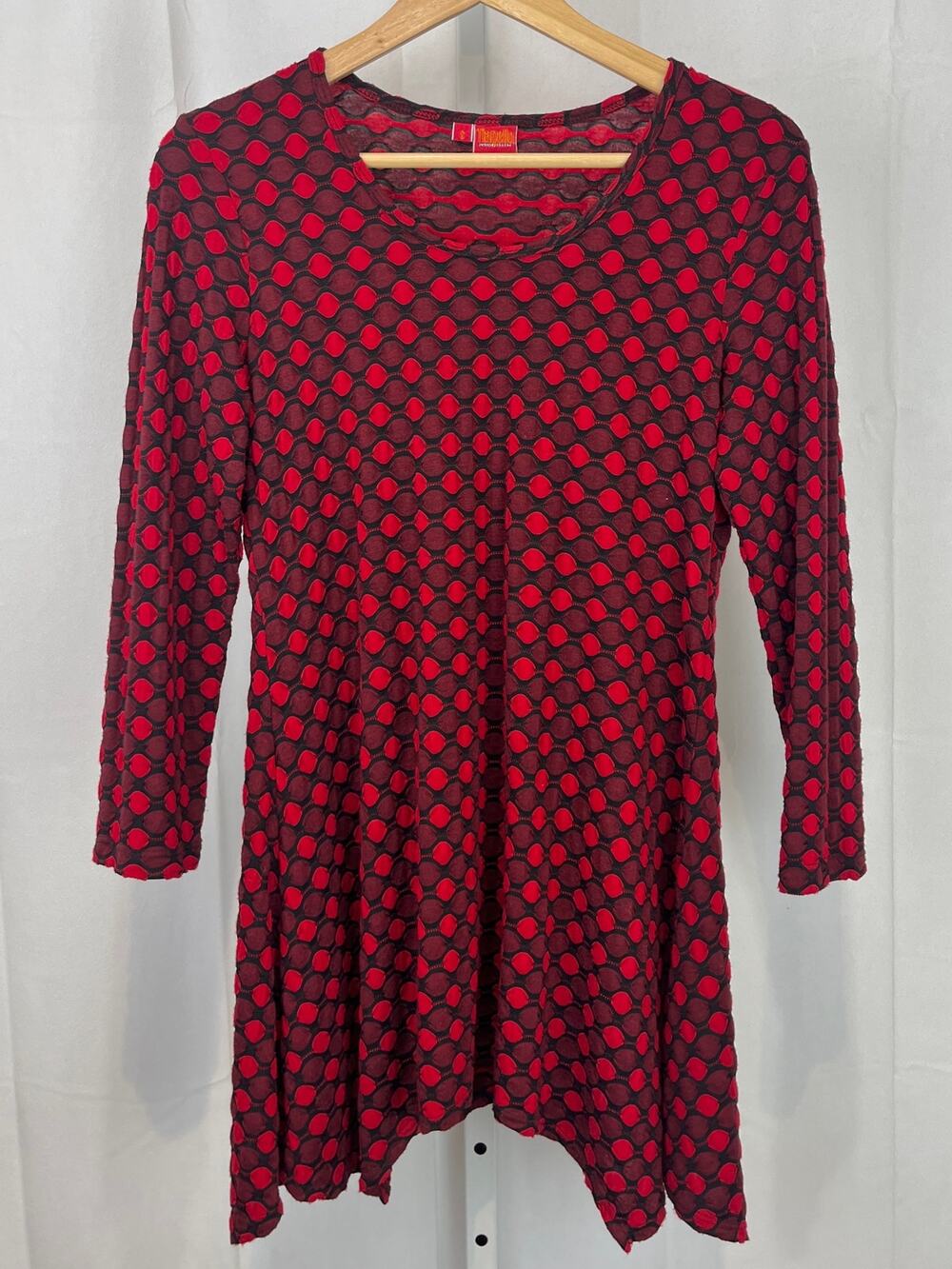 TIANELLO Asbury Blouse Textured Knit Tunic Top 3/4 Sleeve Red Black Size S